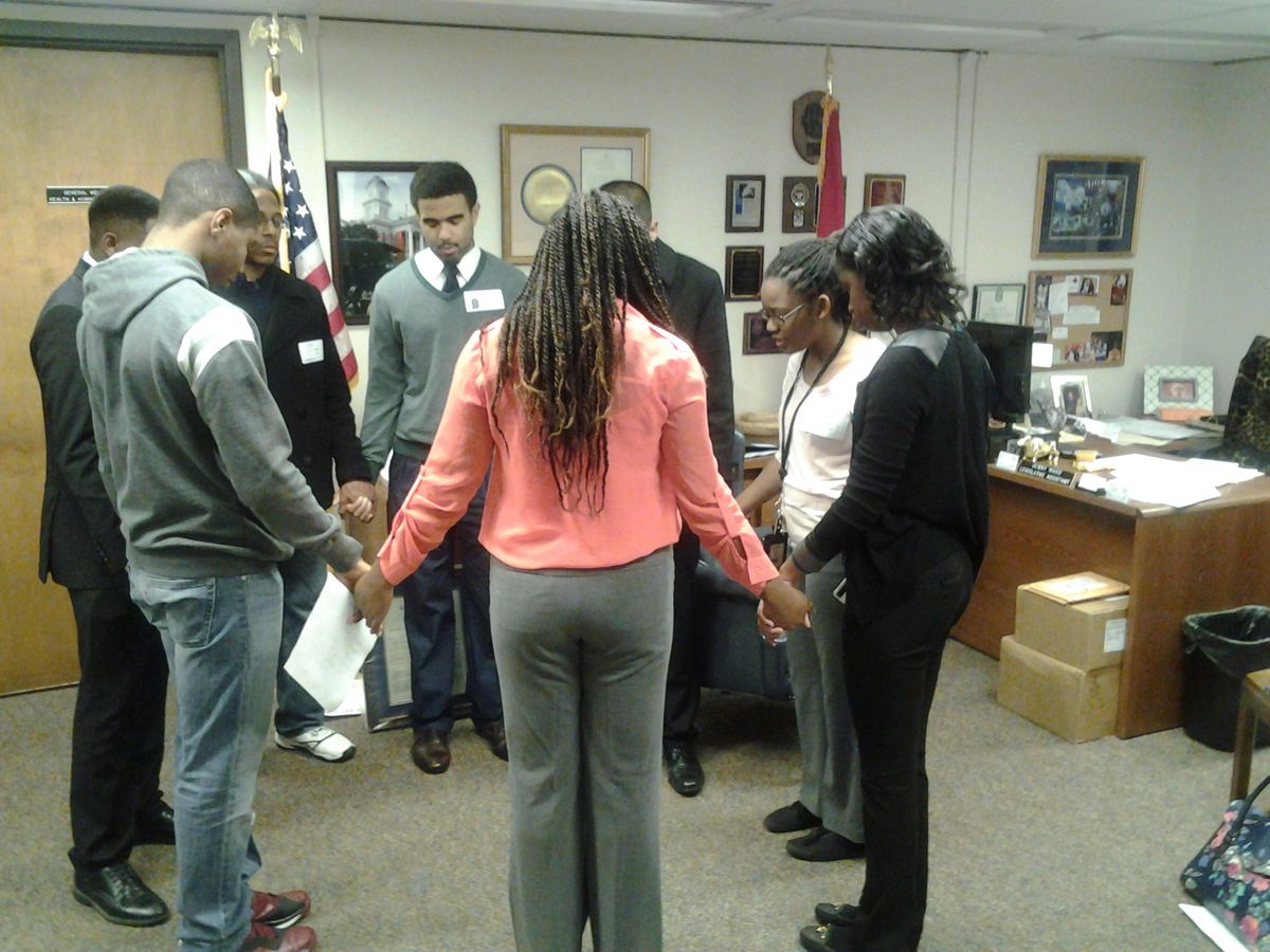Students from Fisk University hold pray-in. 