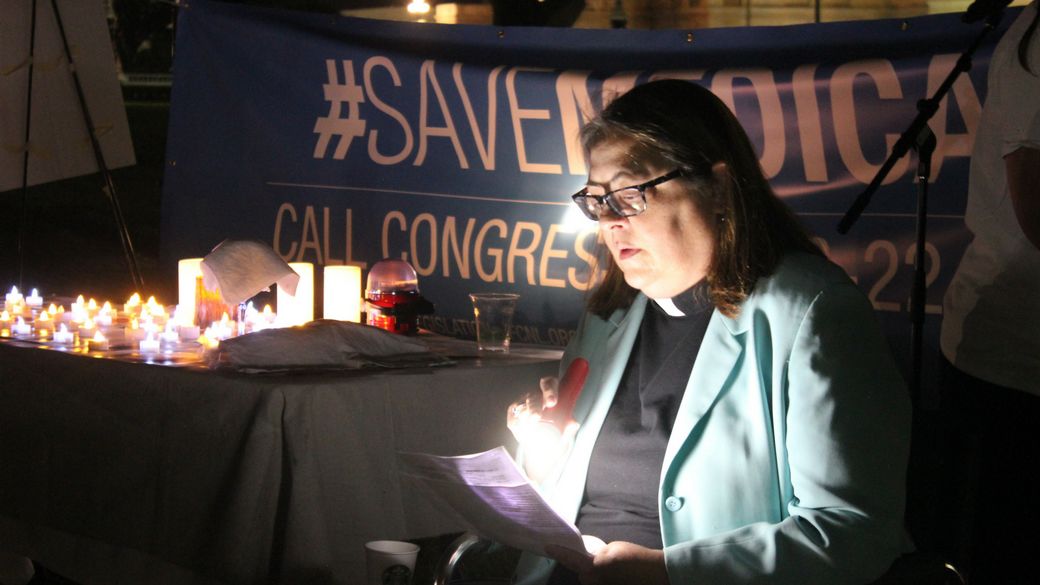 Cynthia Abrams Leads Health care Prayer Vigil