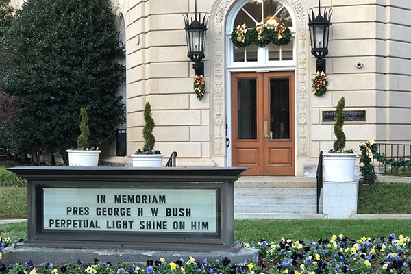 G HW Bush sign